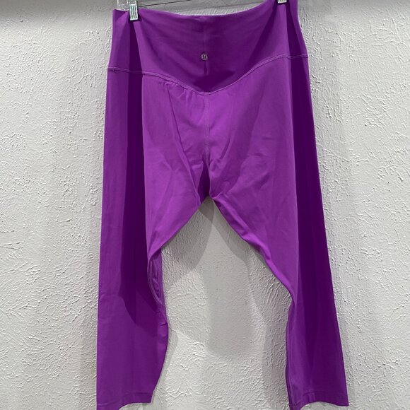 LuLuLemon NWOT, Align High Rise crop, 23", women's size 18, moonlight magenta. - Picture 2 of 9